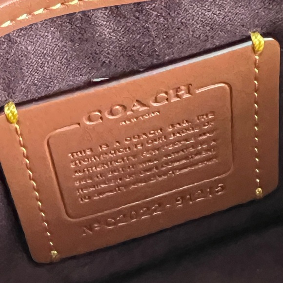 💰SOLD - 91215 - Coach Tabby Shoulder Bag 26 With Signature Canvas - Picture 11 of 15